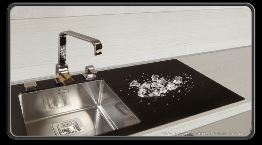 Stekleno korito s fototapeto